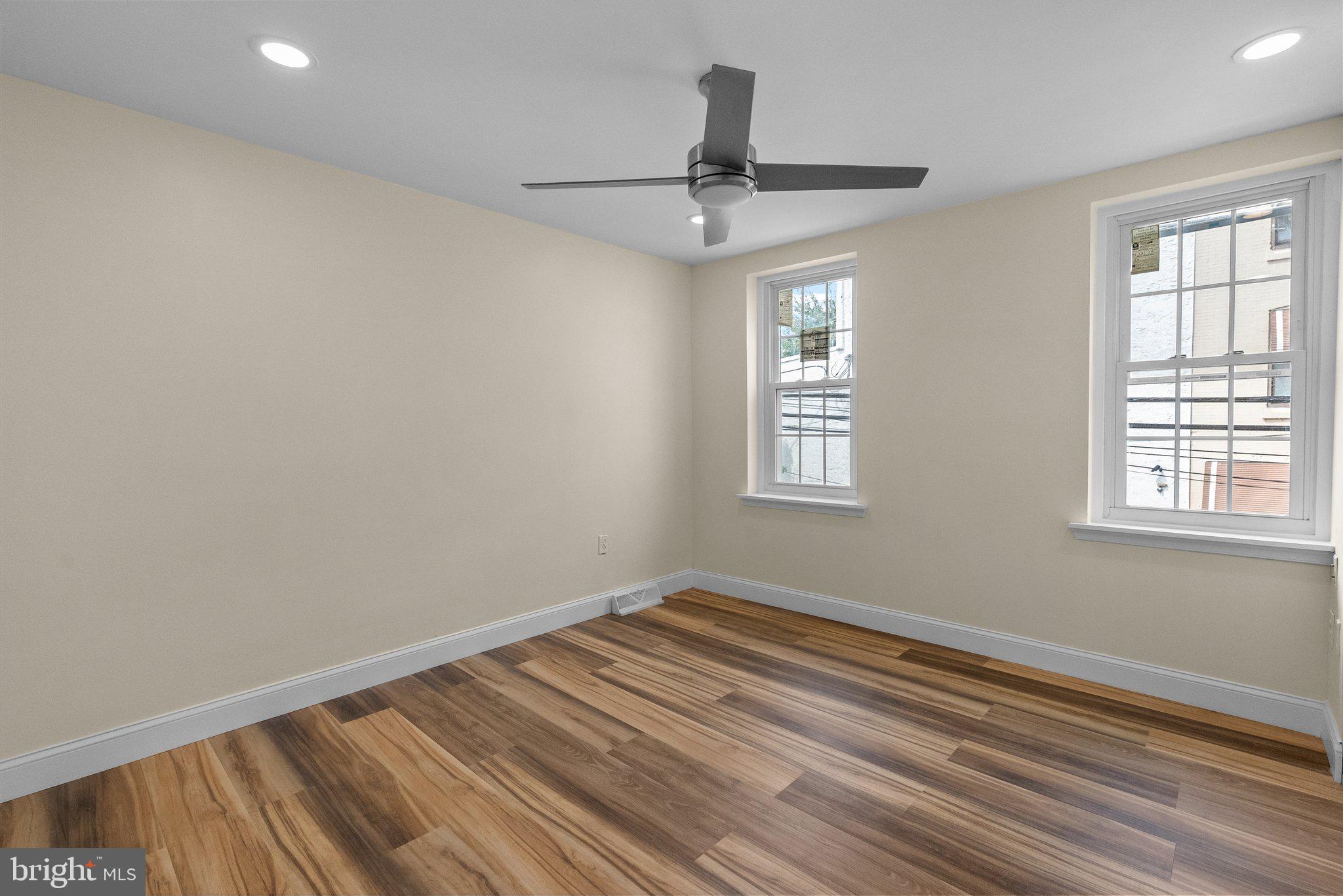 OLDE KENSINGTON - Residential