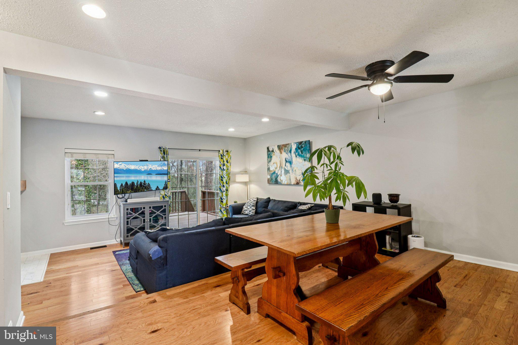 GREEN OAK TOWNES - Residential