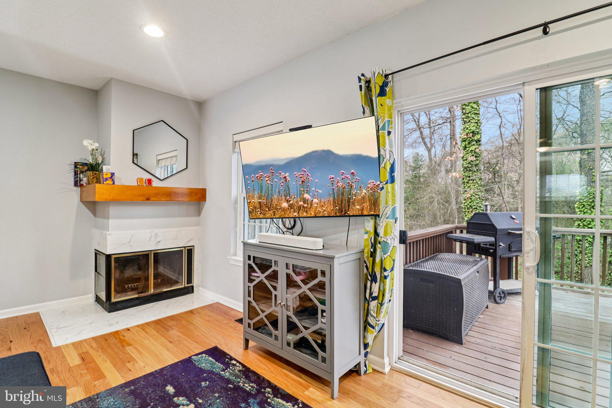 GREEN OAK TOWNES - Residential