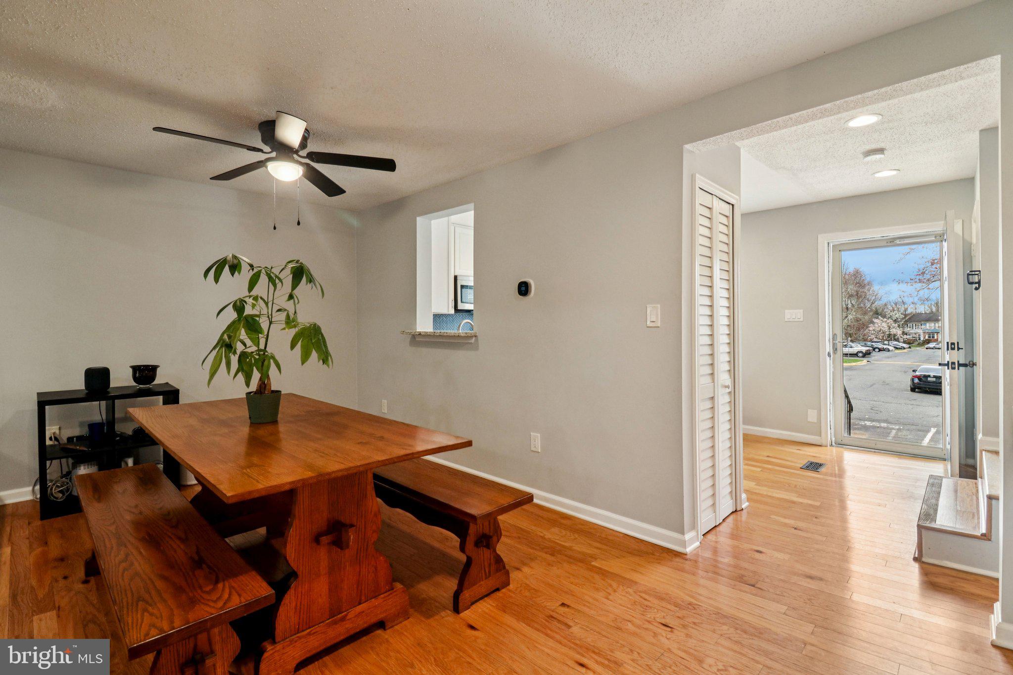 GREEN OAK TOWNES - Residential