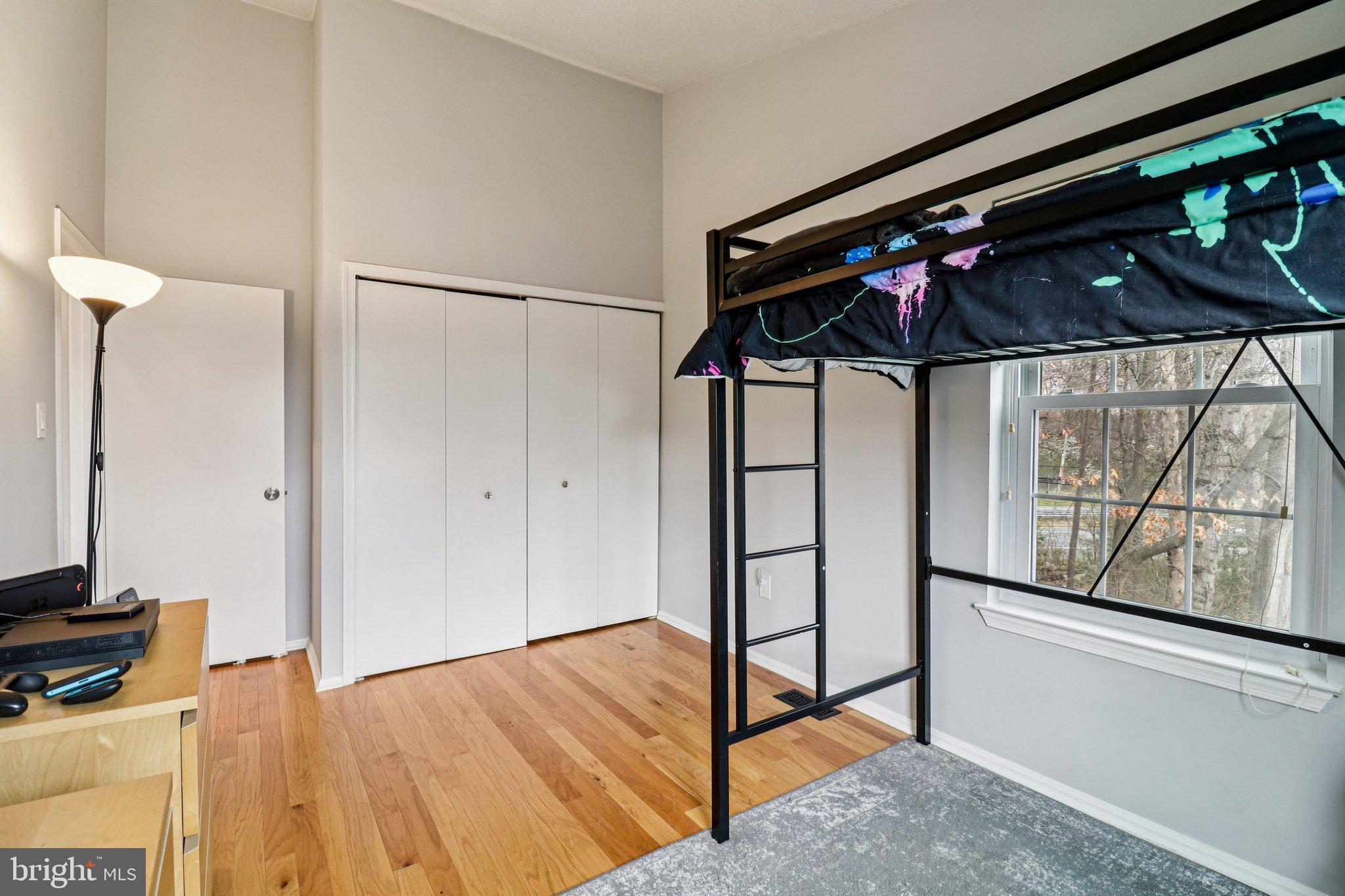 GREEN OAK TOWNES - Residential