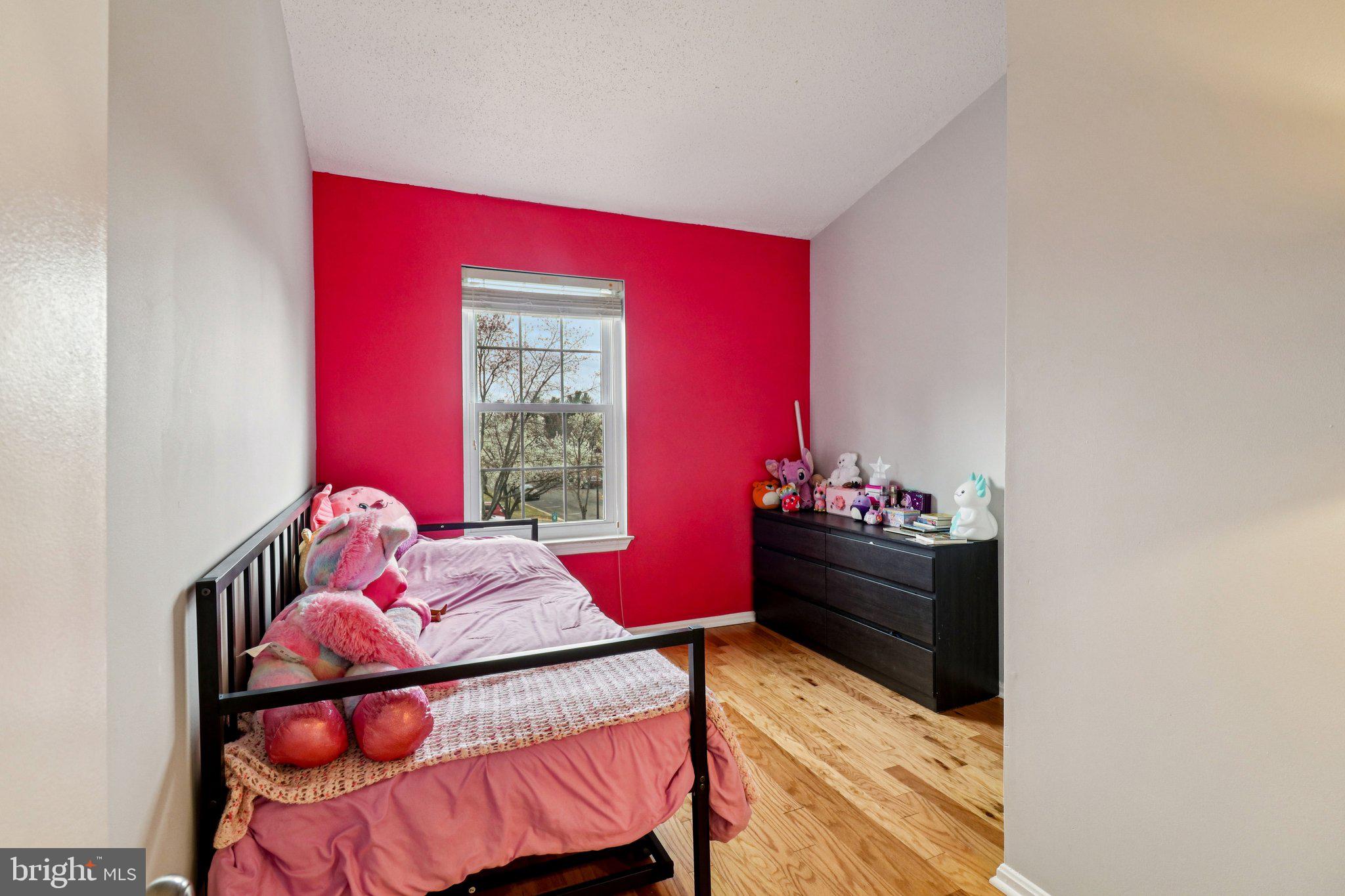 GREEN OAK TOWNES - Residential