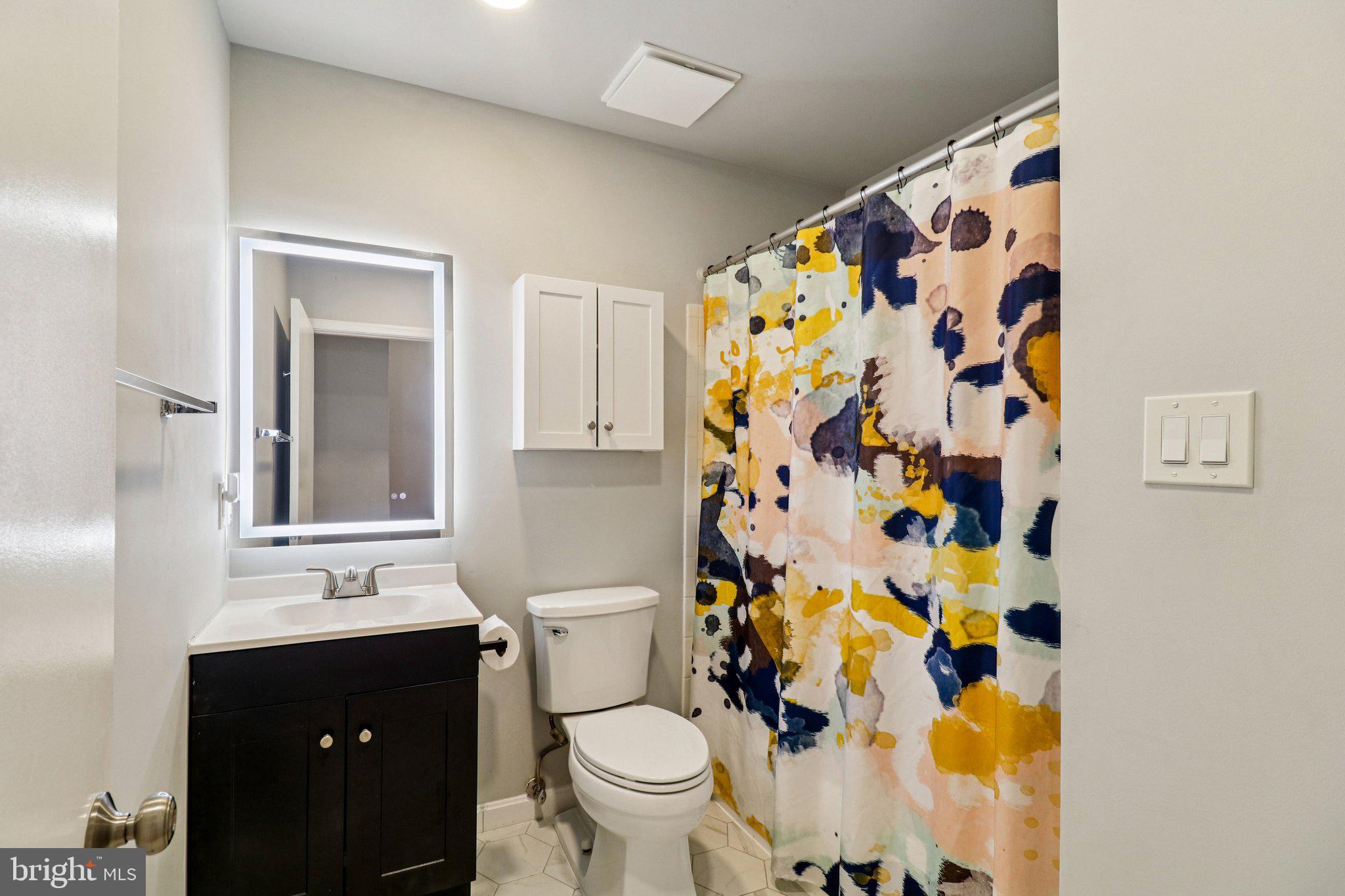 GREEN OAK TOWNES - Residential