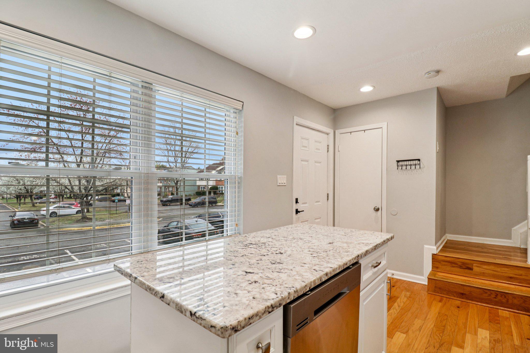 GREEN OAK TOWNES - Residential