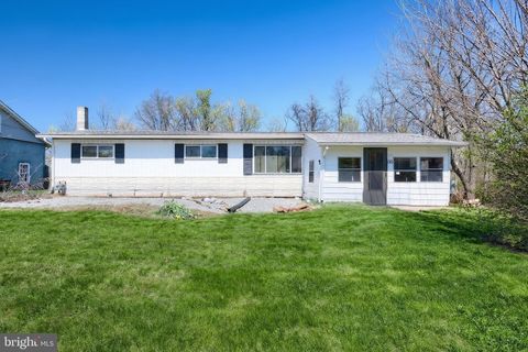 66 LITTLE AVENUE NEW OXFORD PA 17350