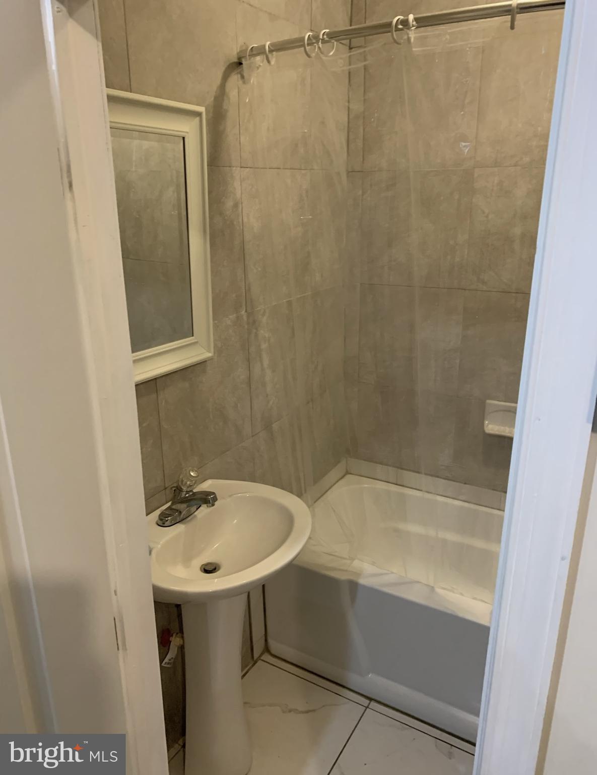 KENSINGTON - Residential