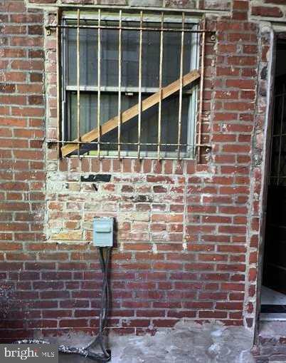 DICKINSON NARROWS - Residential