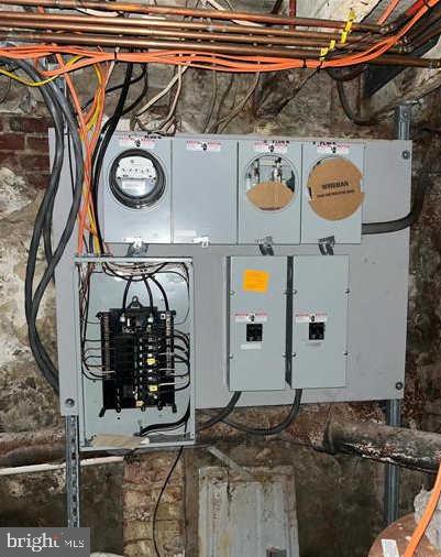 DICKINSON NARROWS - Residential