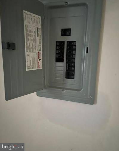 DICKINSON NARROWS - Residential