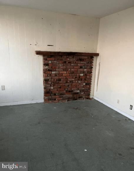 DICKINSON NARROWS - Residential