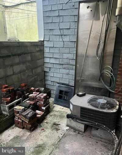 DICKINSON NARROWS - Residential