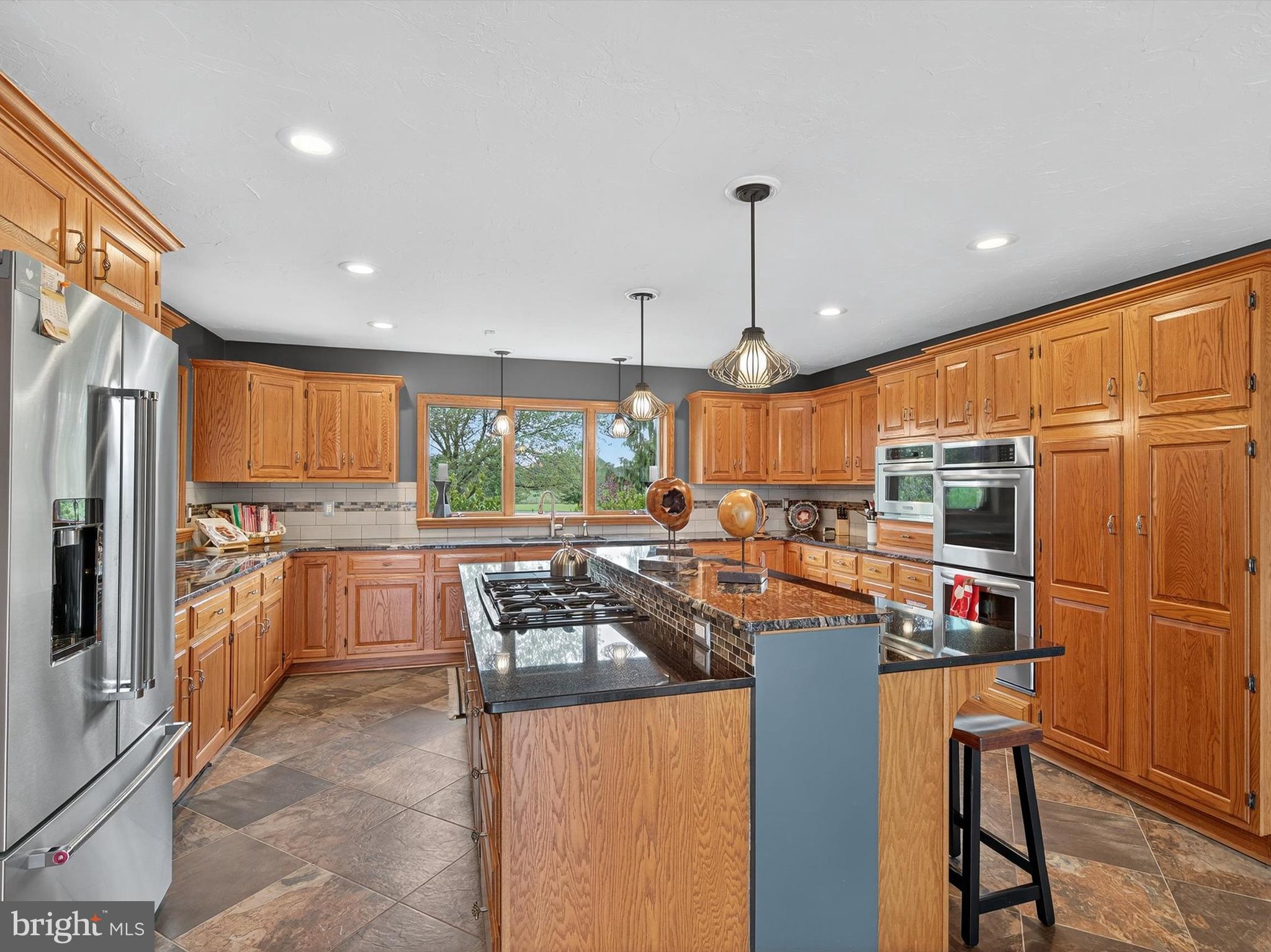 ANNVILLE CLEONA - Farm