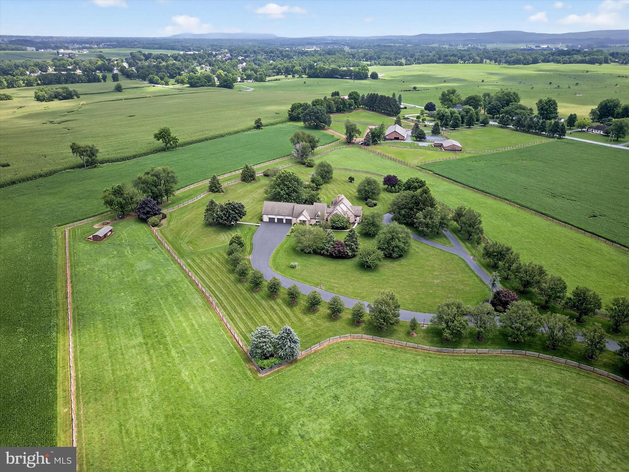 ANNVILLE CLEONA - Farm