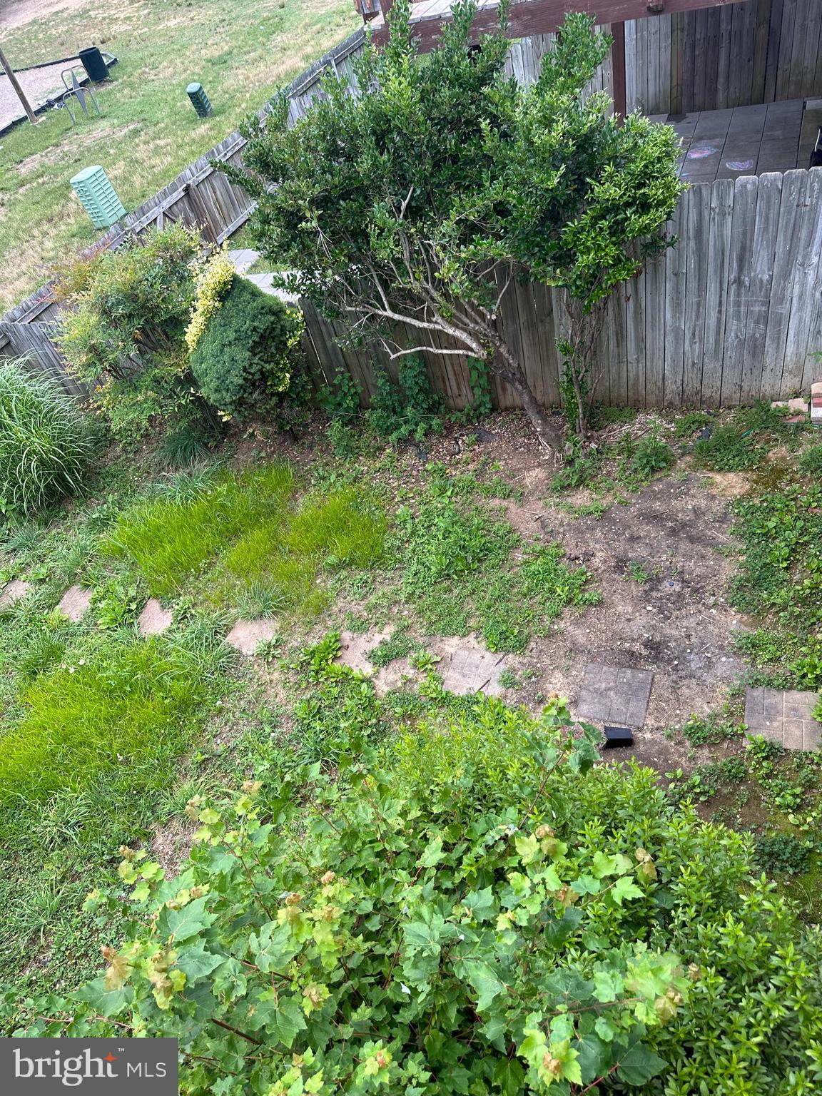 CHARLESTOWN COMMONS - Residential Lease