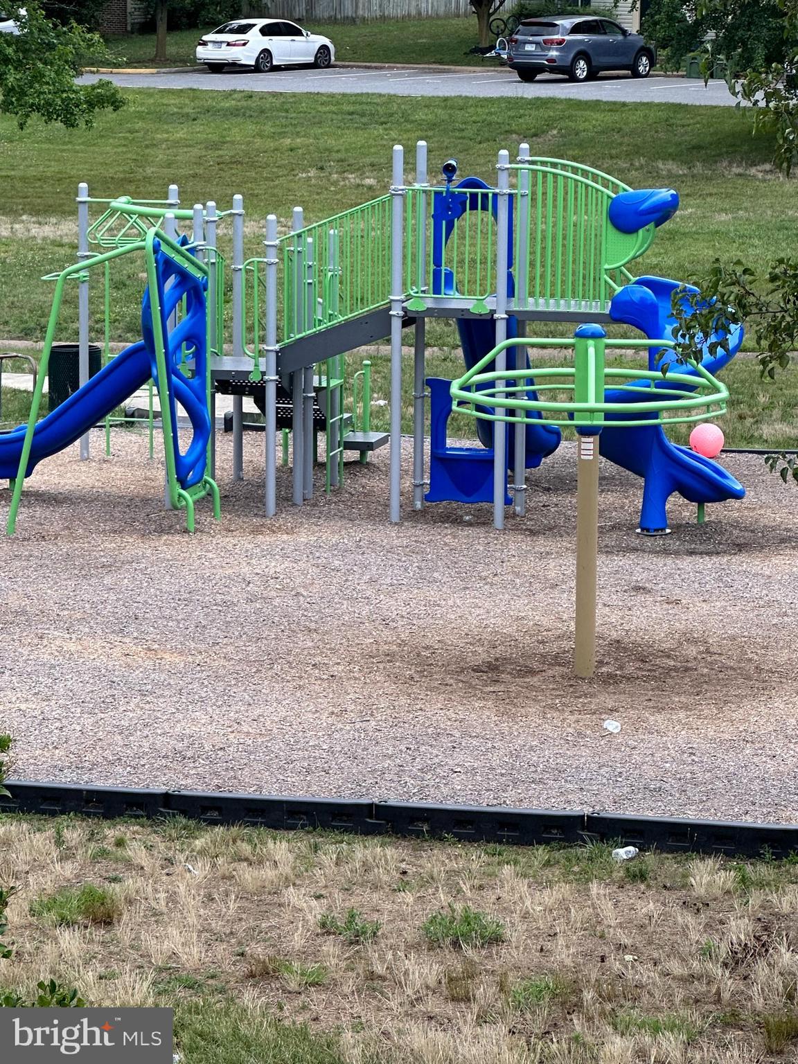 CHARLESTOWN COMMONS - Residential Lease