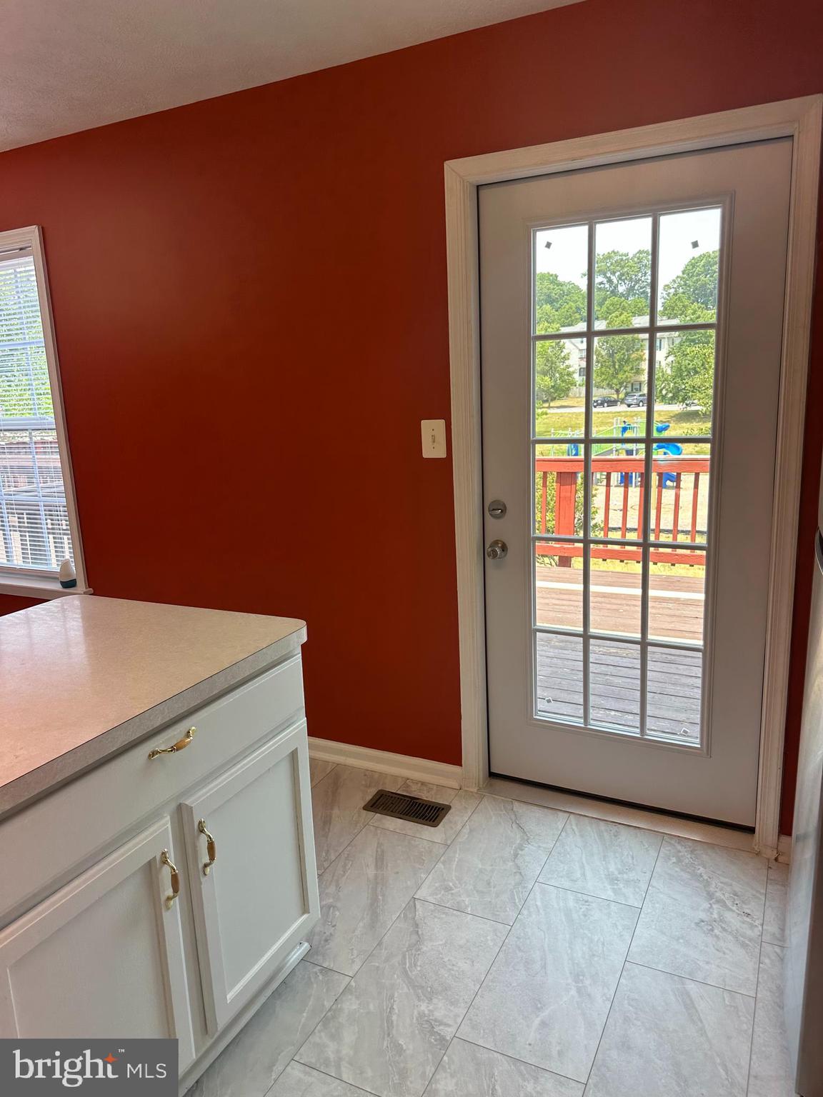 CHARLESTOWN COMMONS - Residential Lease