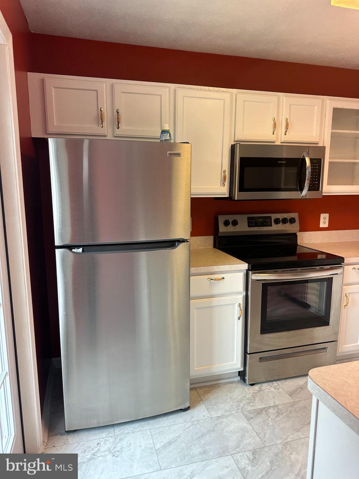 CHARLESTOWN COMMONS - Residential Lease