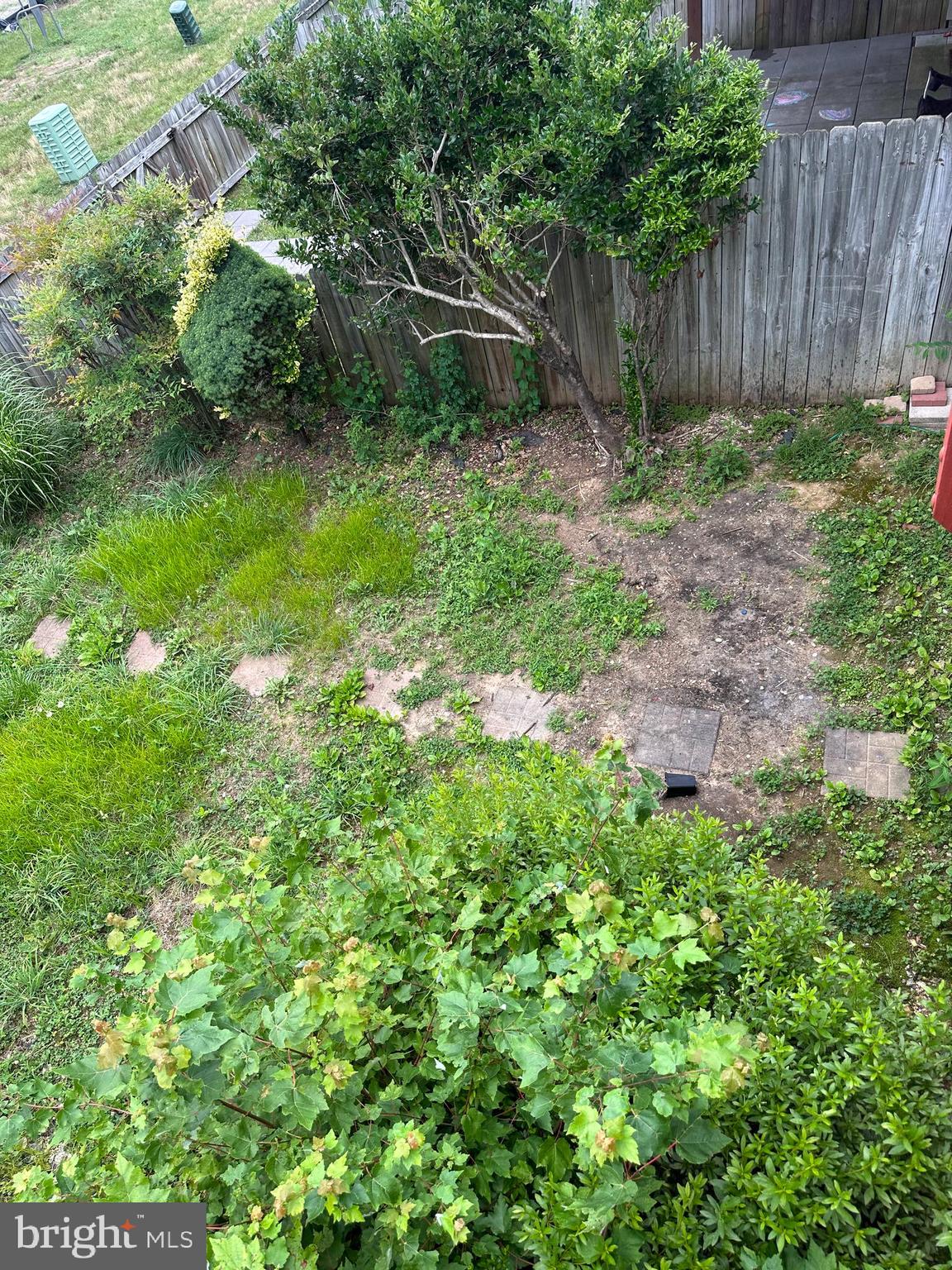 CHARLESTOWN COMMONS - Residential Lease