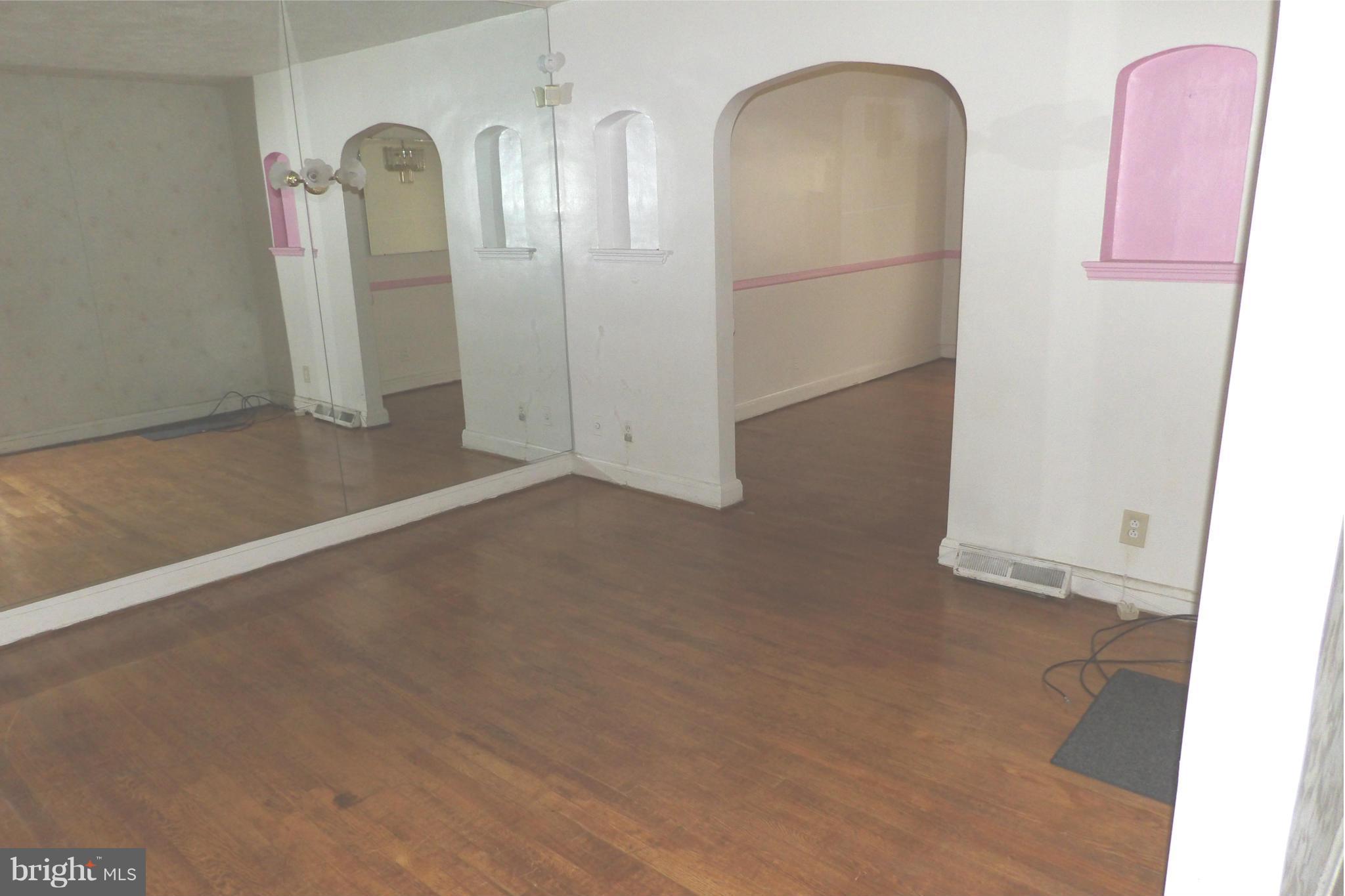 MONDAWMIN - Residential