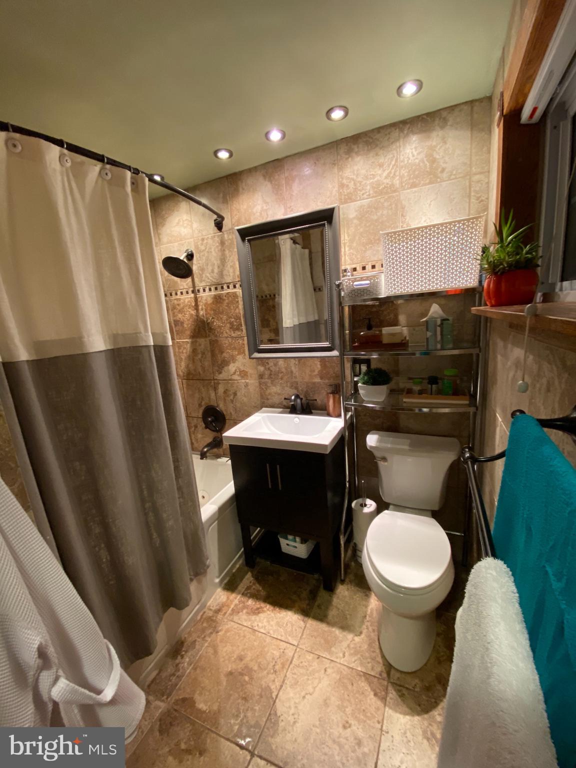 PARK  FAIRFAX - Residential Lease