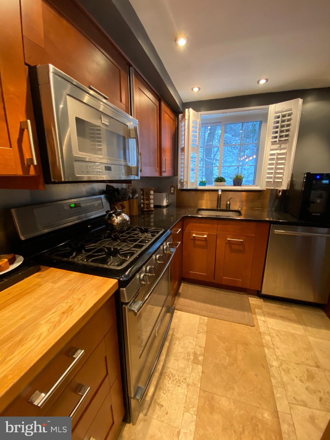 PARK  FAIRFAX - Residential Lease