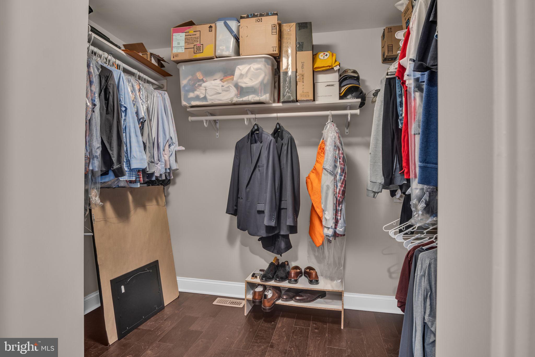 WINDING HILLS - Residential