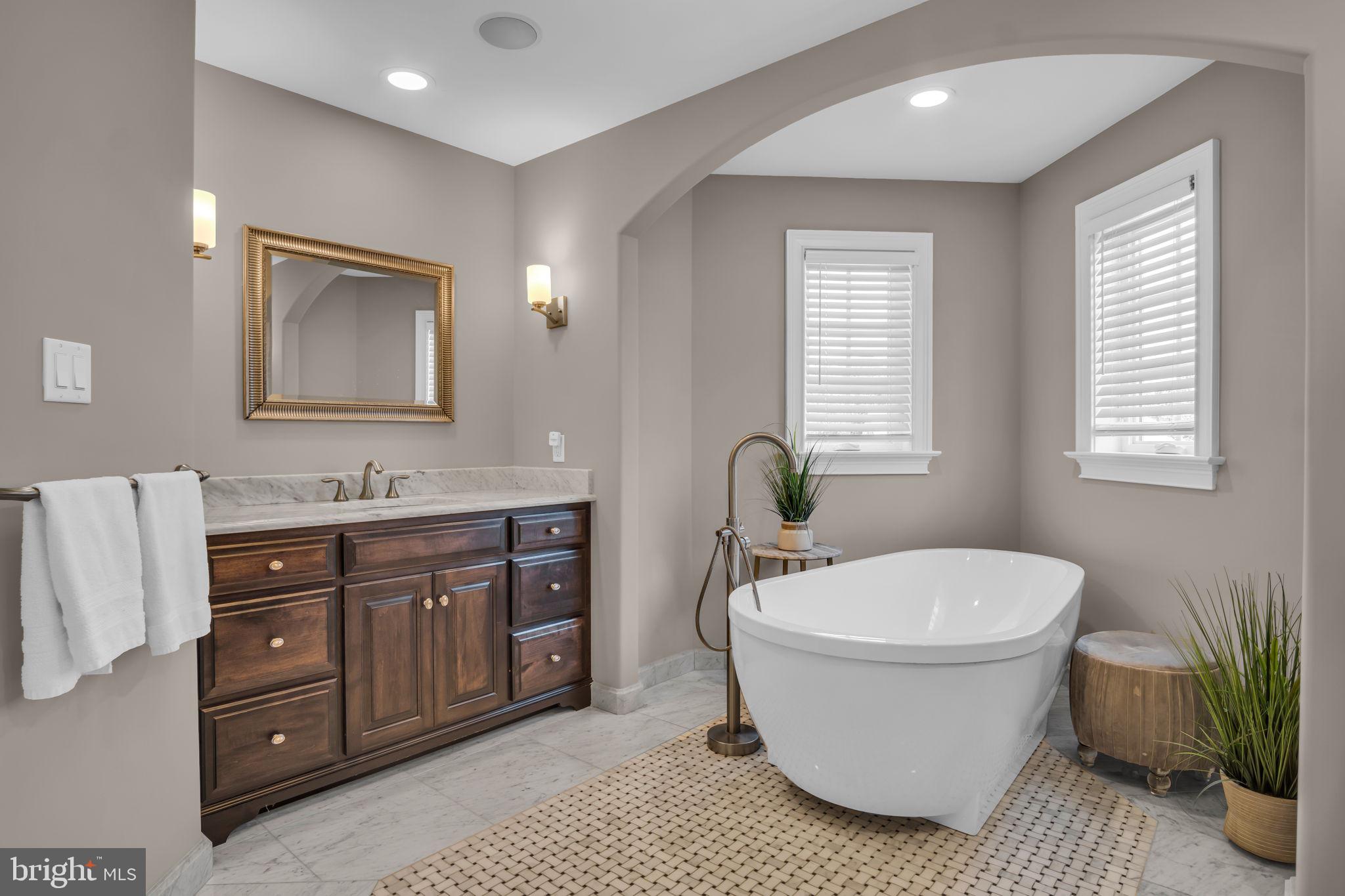 WINDING HILLS - Residential