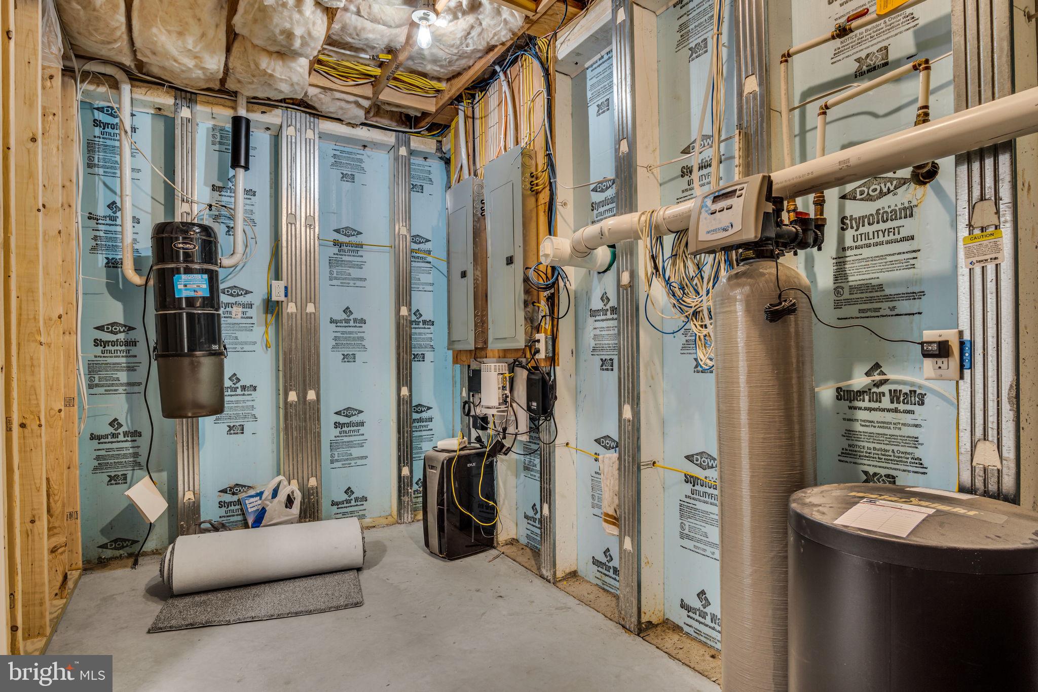 WINDING HILLS - Residential