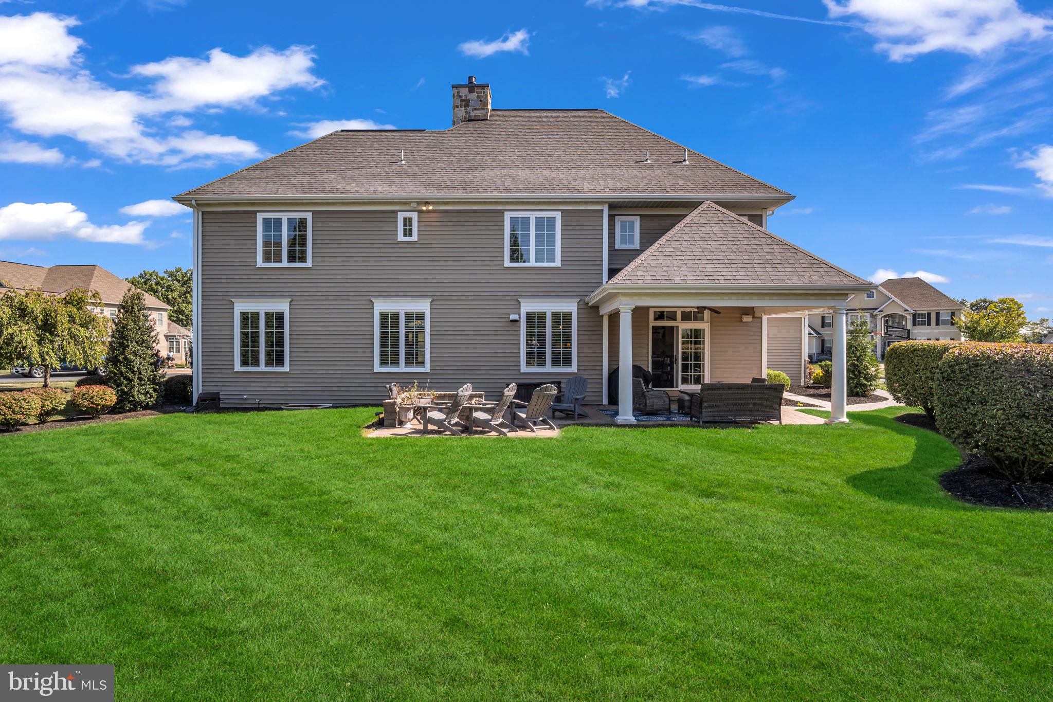 WINDING HILLS - Residential