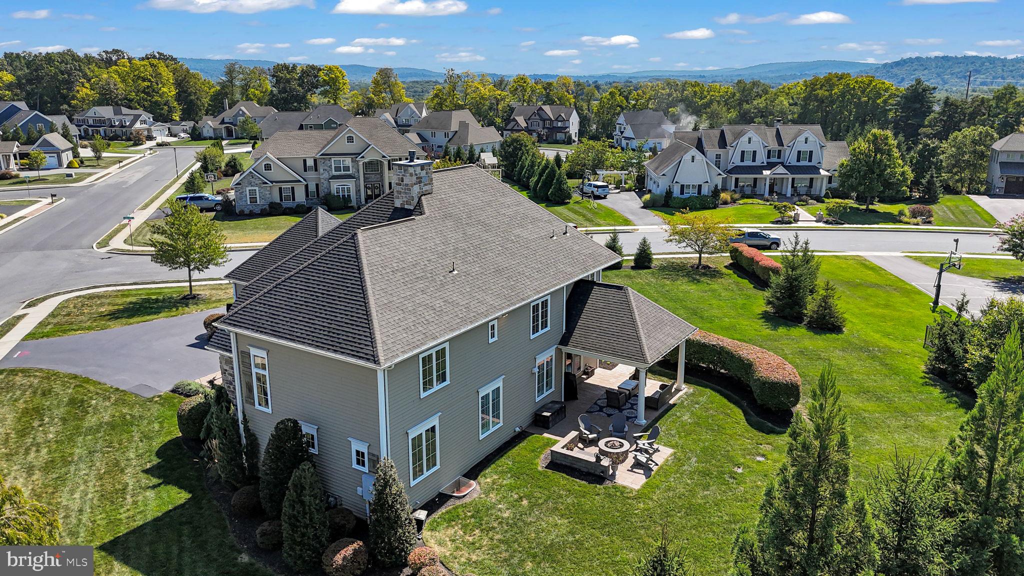 WINDING HILLS - Residential