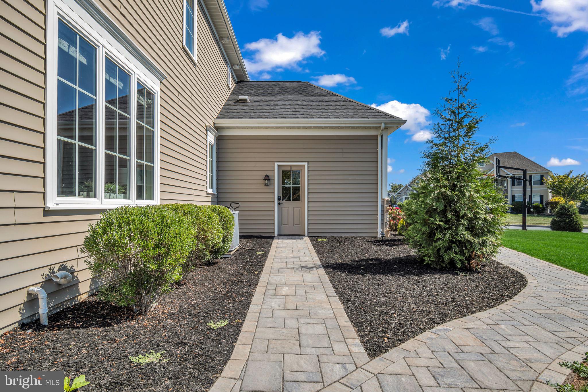 WINDING HILLS - Residential