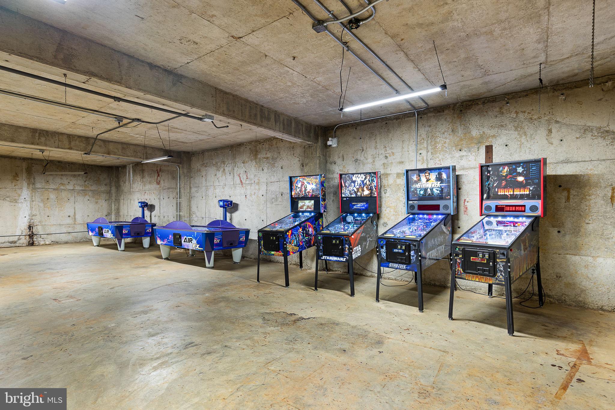 FORTY SIX HUNDRED - Residential