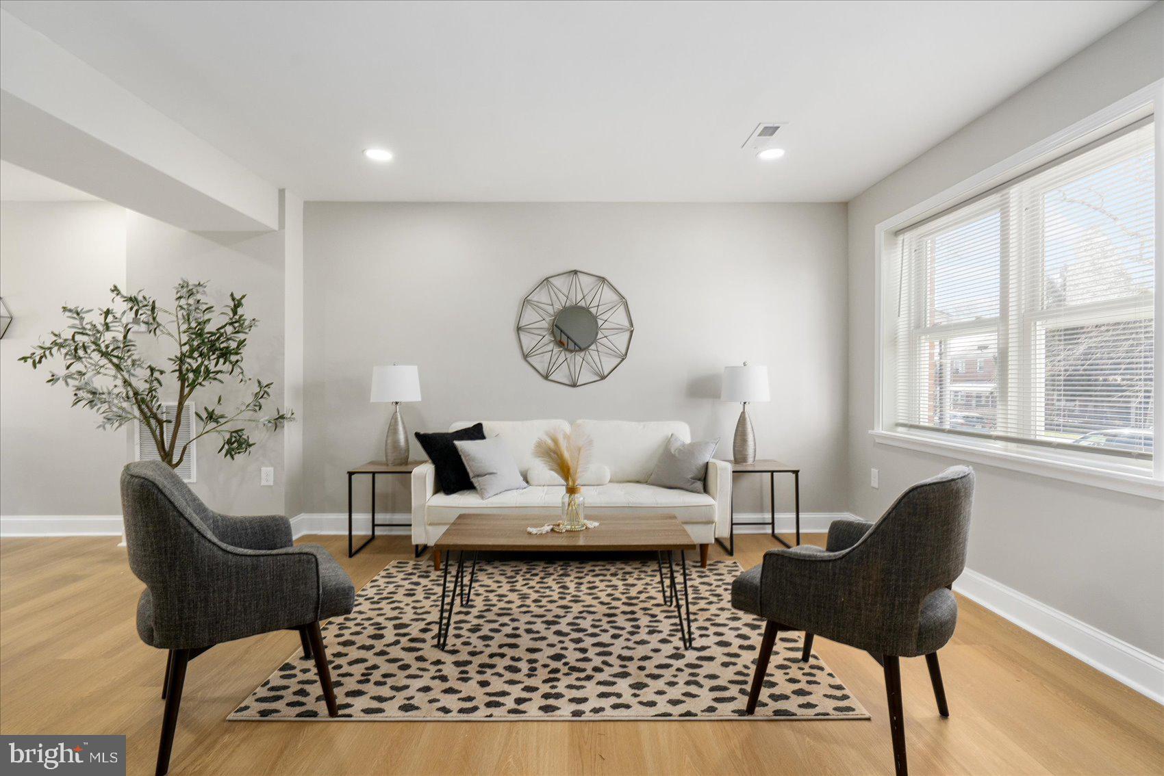 PERRING LOCH - Residential