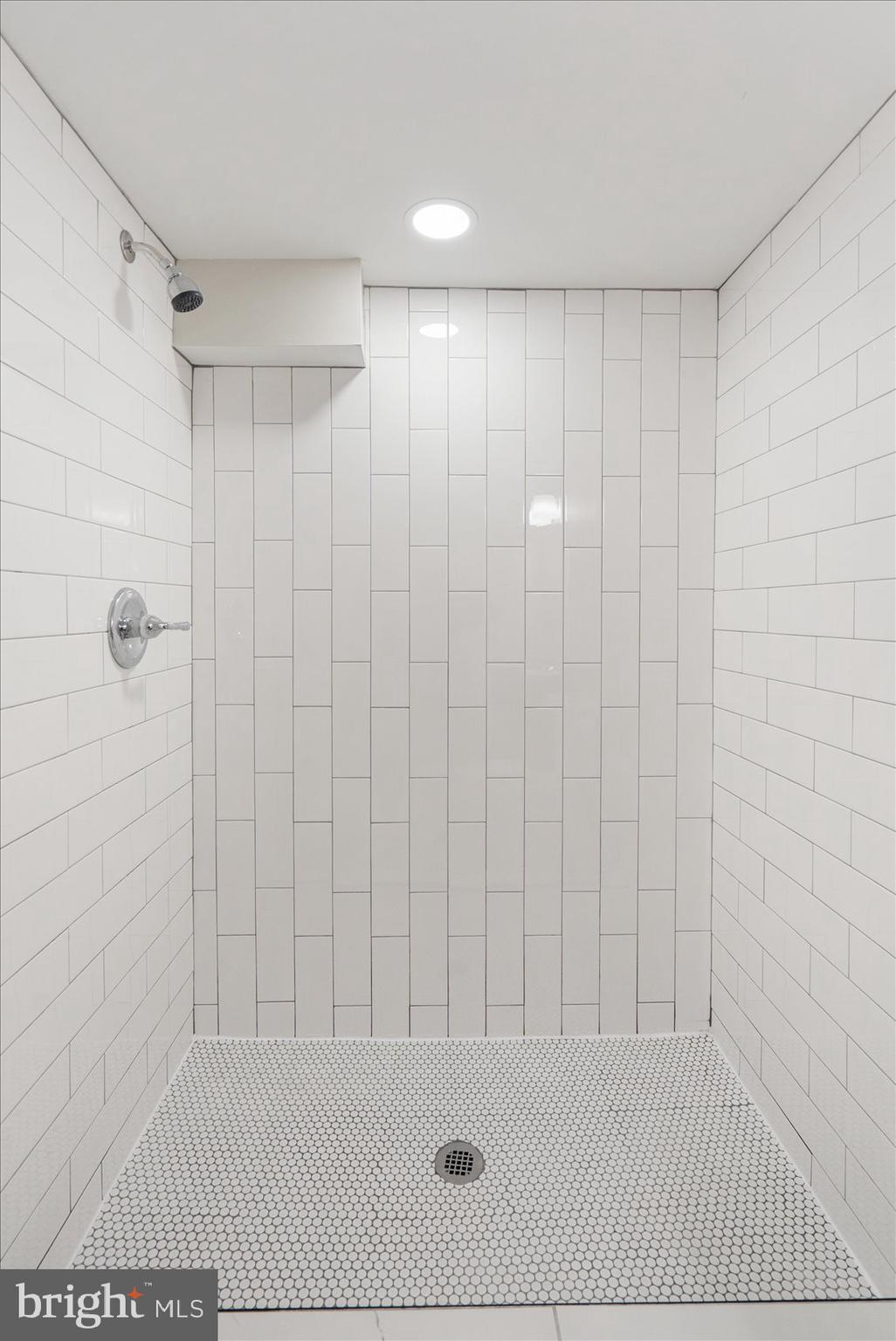 PERRING LOCH - Residential