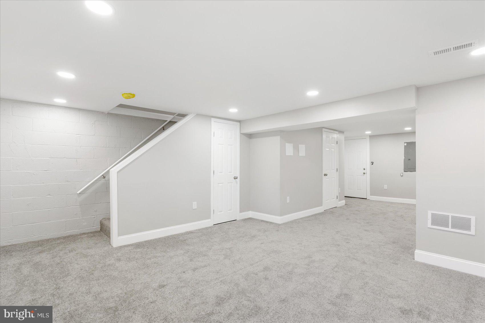 PERRING LOCH - Residential