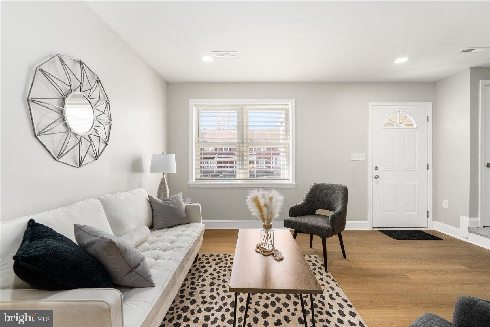 PERRING LOCH - Residential