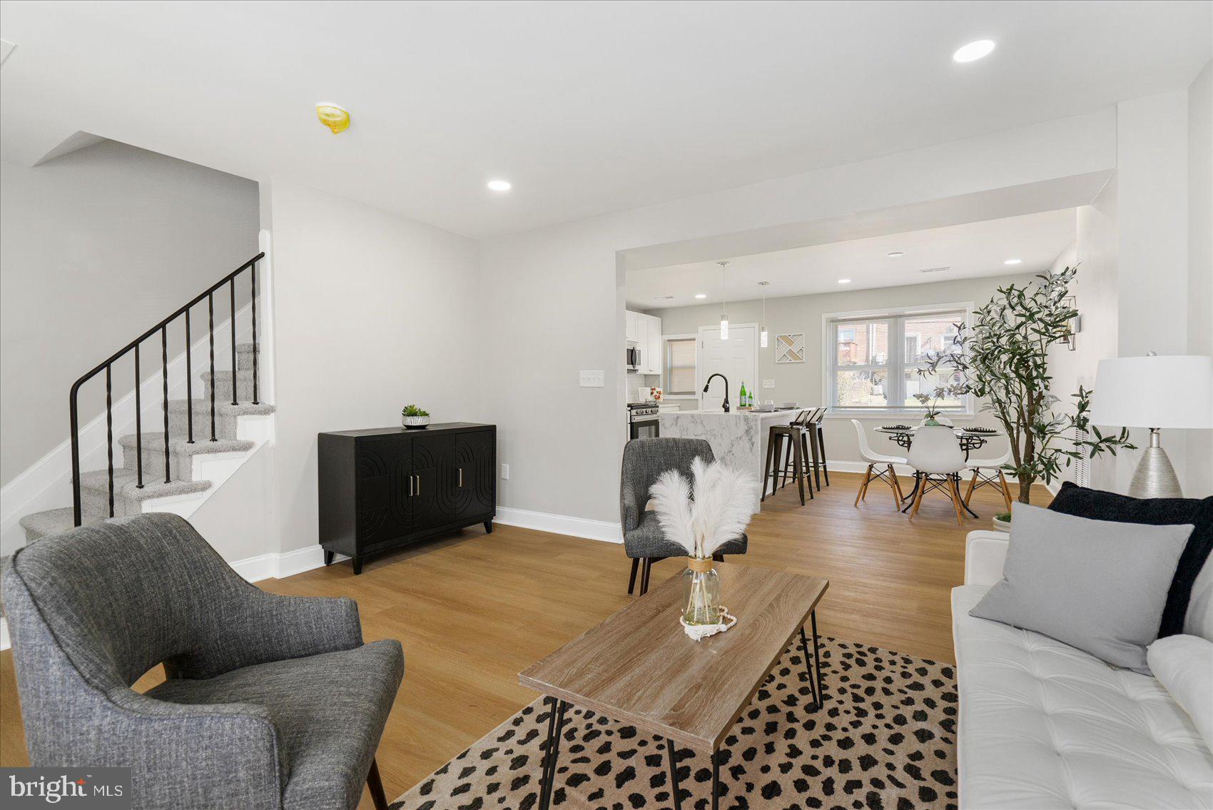 PERRING LOCH - Residential