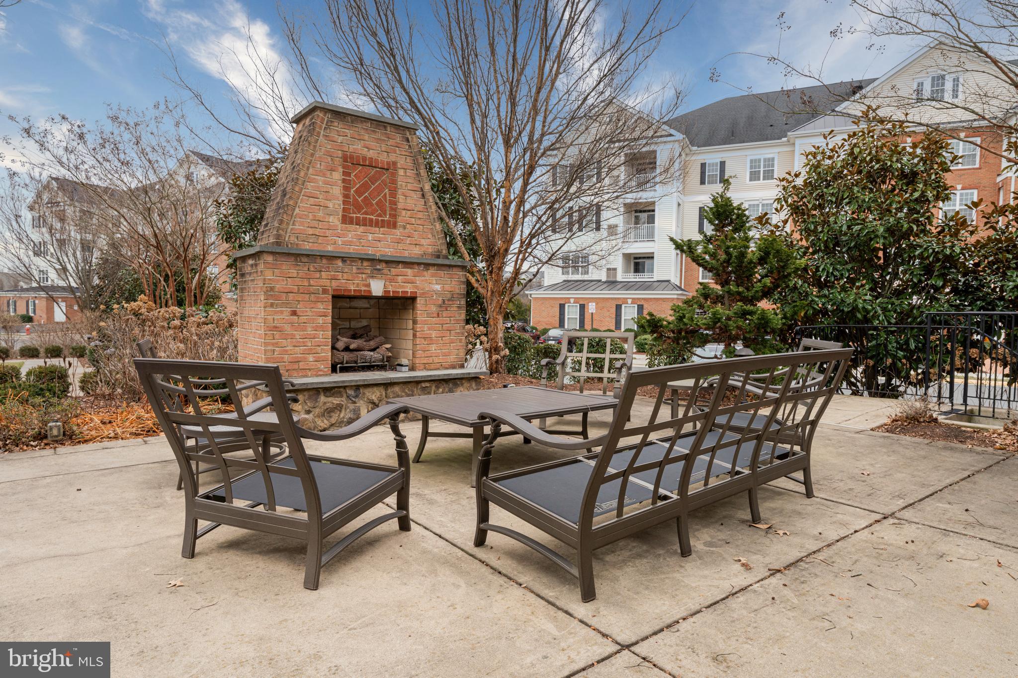REGENCY AT ASHBURN - Residential