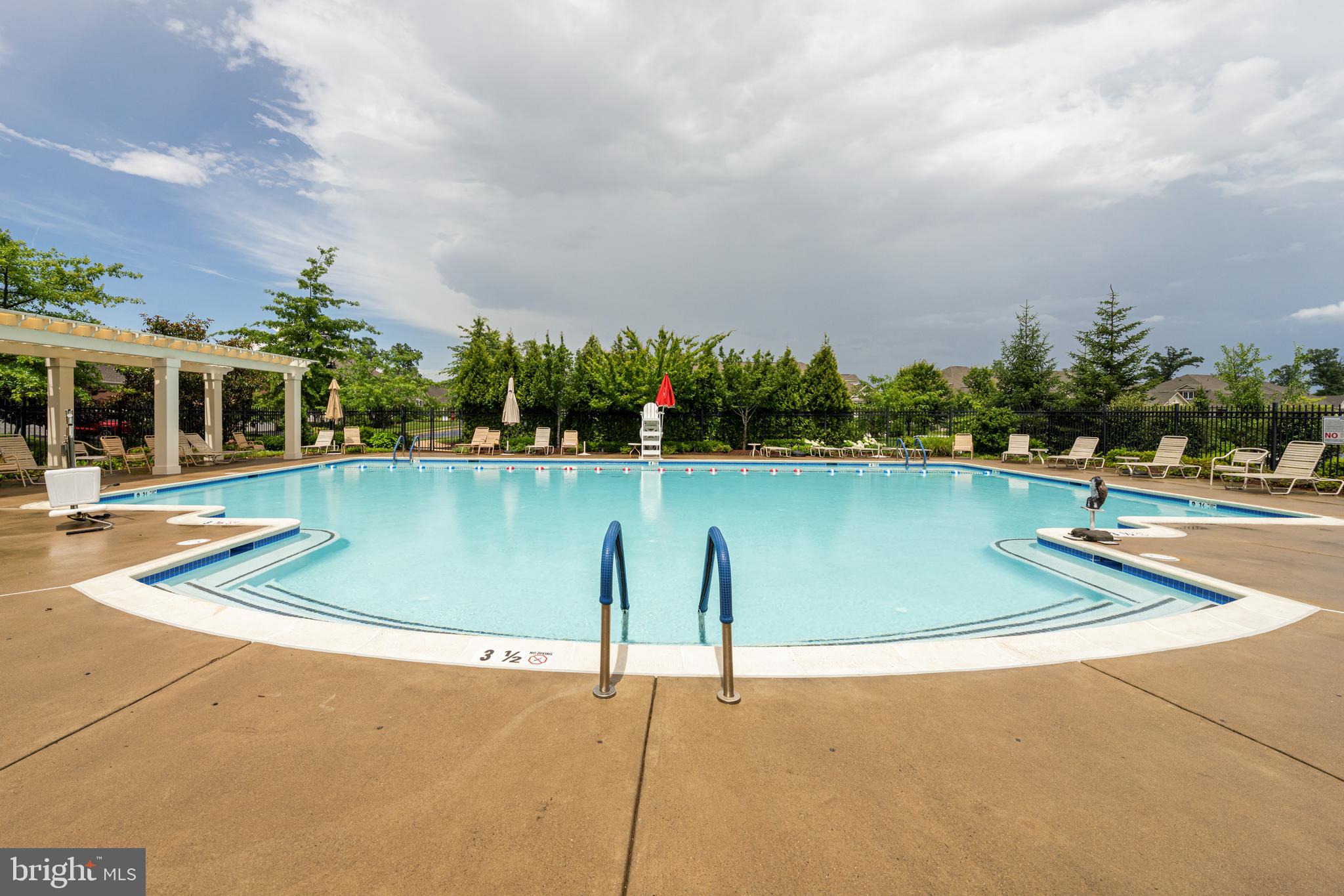 REGENCY AT ASHBURN - Residential