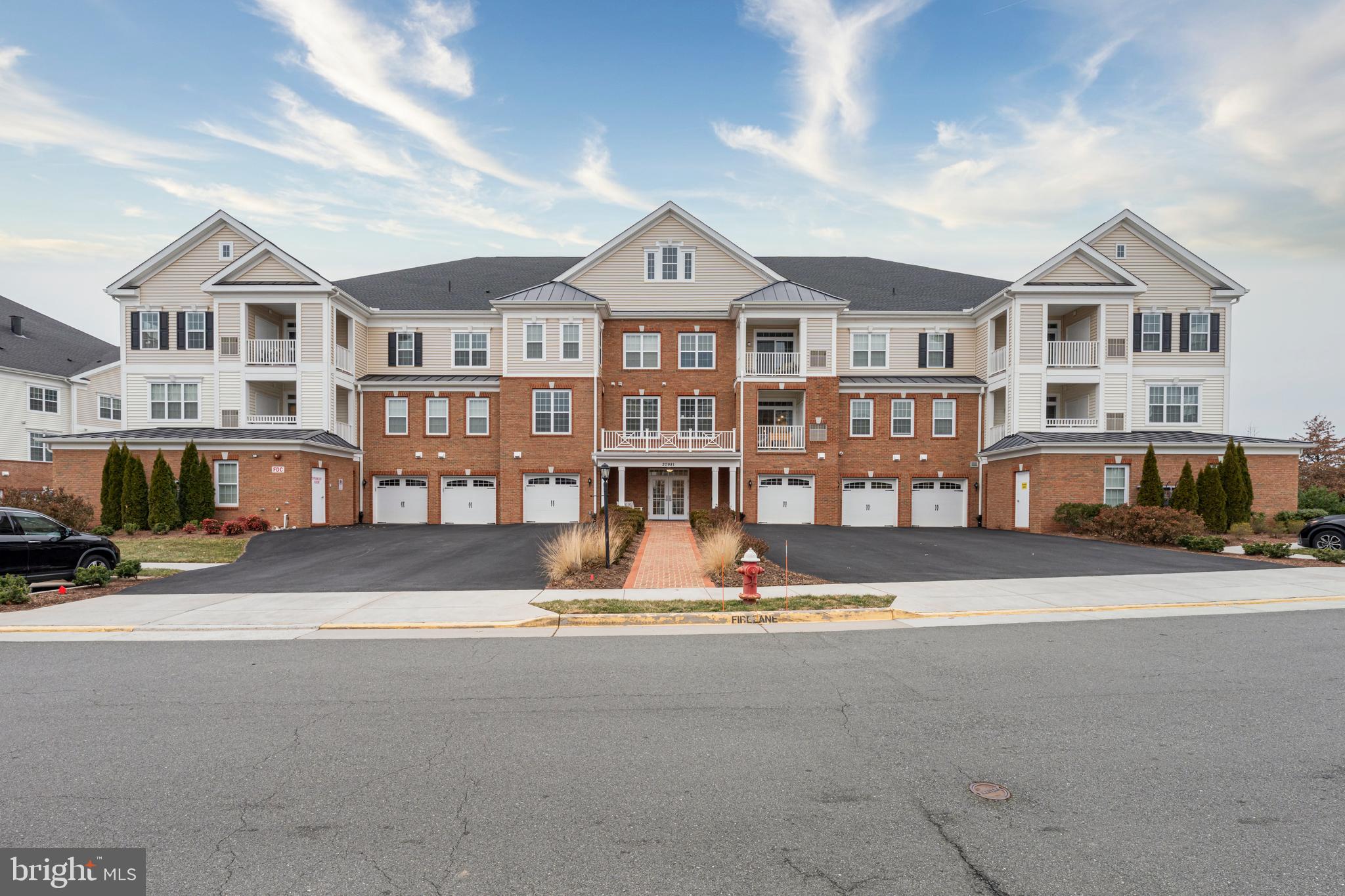 REGENCY AT ASHBURN - Residential
