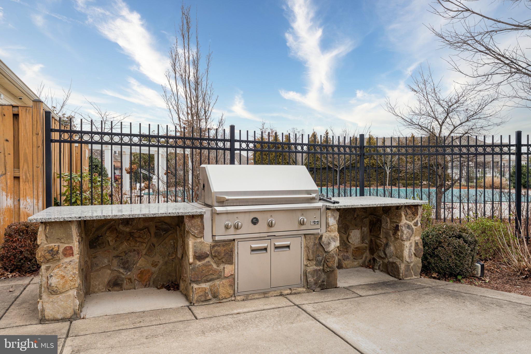 REGENCY AT ASHBURN - Residential