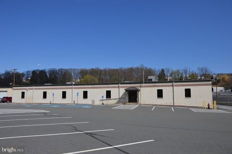 Photo of 1410 Laurel Boulevard, POTTSVILLE, PA 17901 (MLS # PASK2022364)