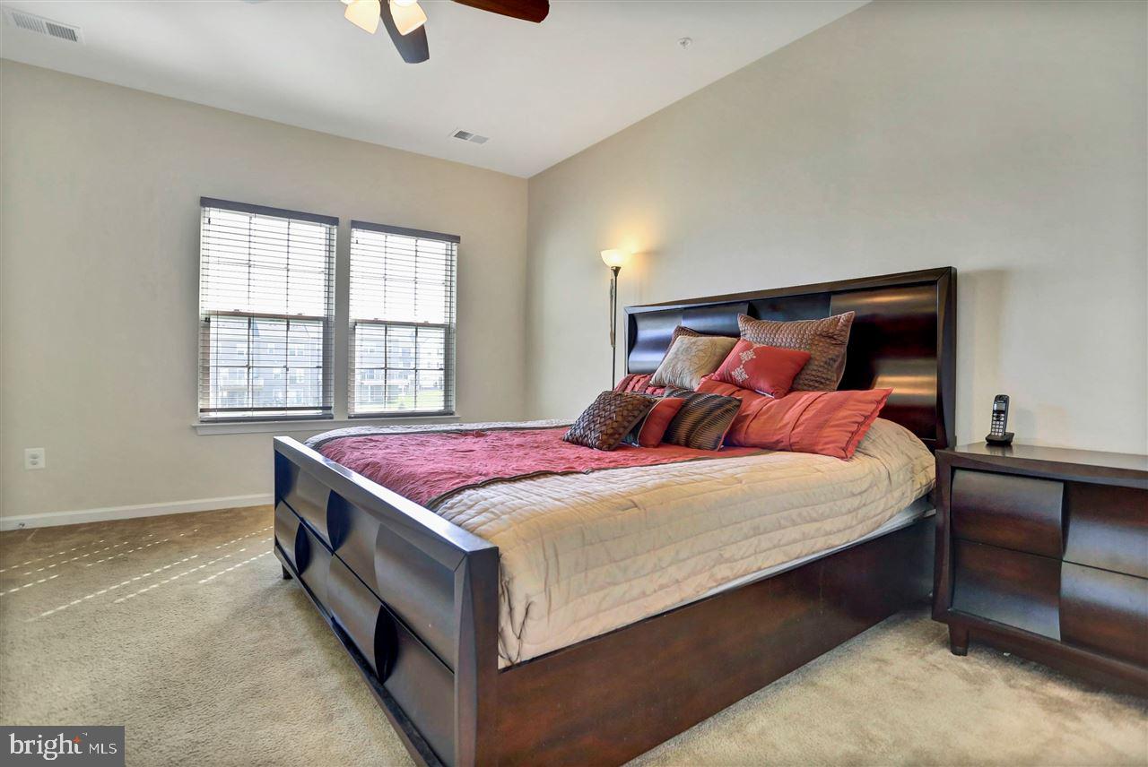 STONEGATE AT REGENTS GLEN - Residential
