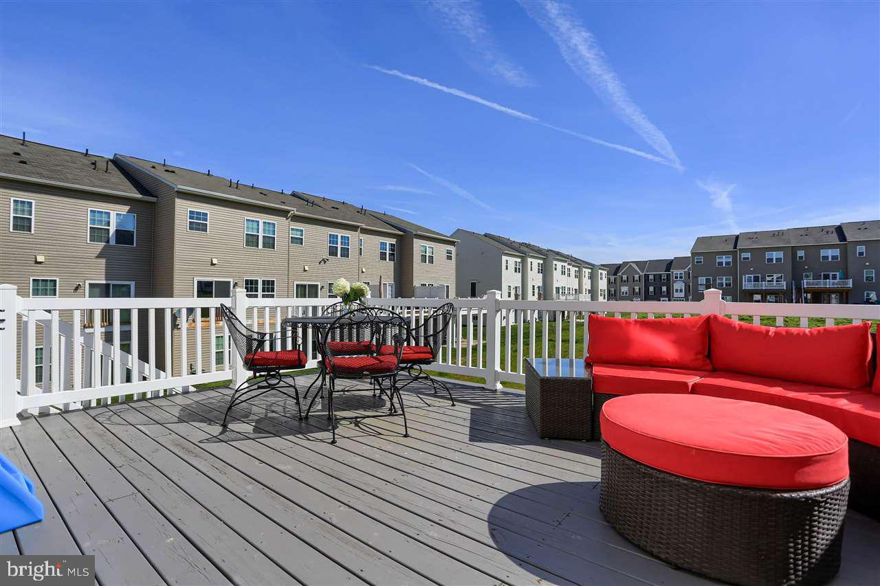 STONEGATE AT REGENTS GLEN - Residential
