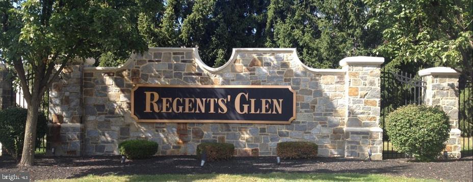 STONEGATE AT REGENTS GLEN - Residential