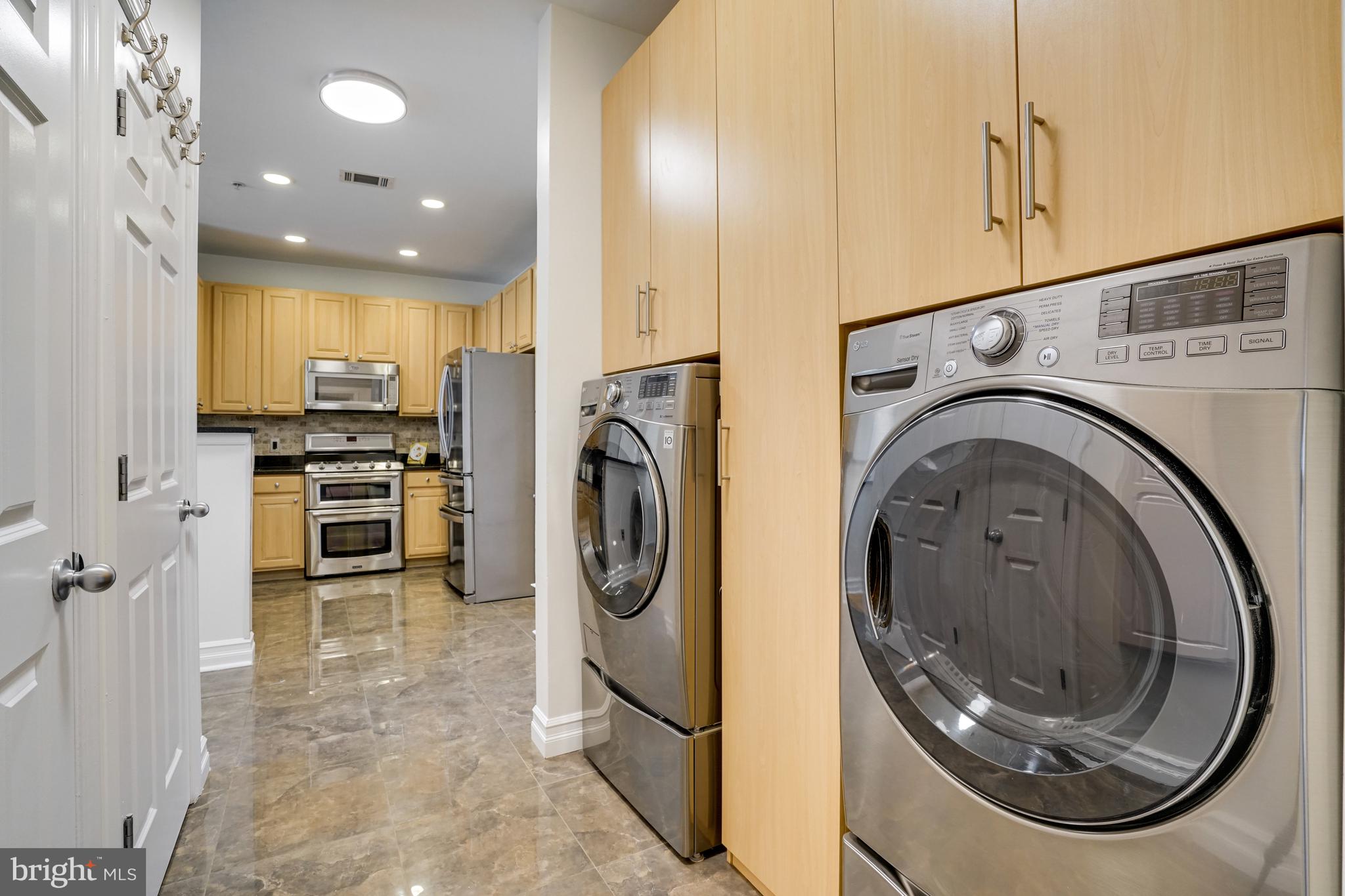 GROVE AT ARLINGTON - Residential