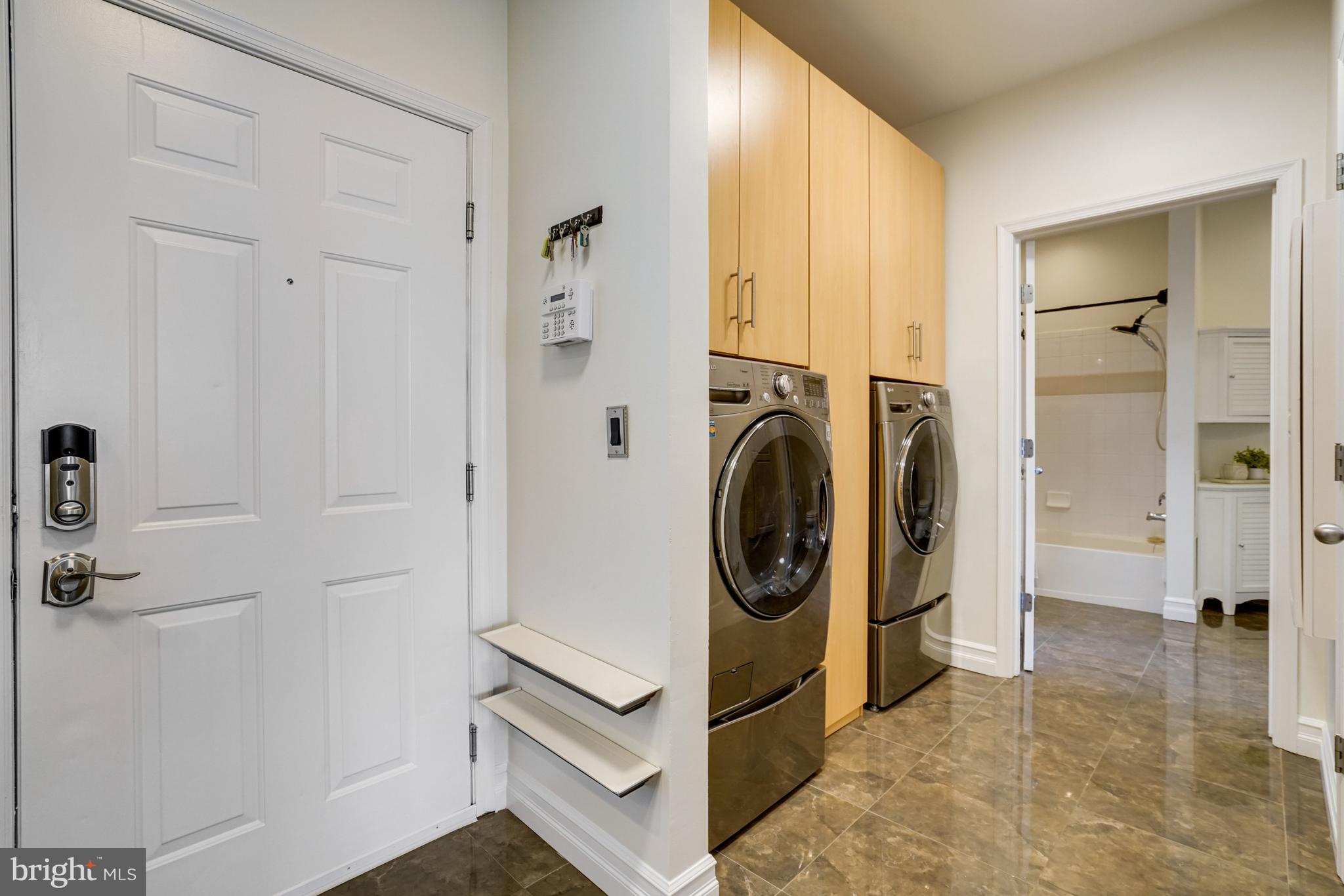 GROVE AT ARLINGTON - Residential