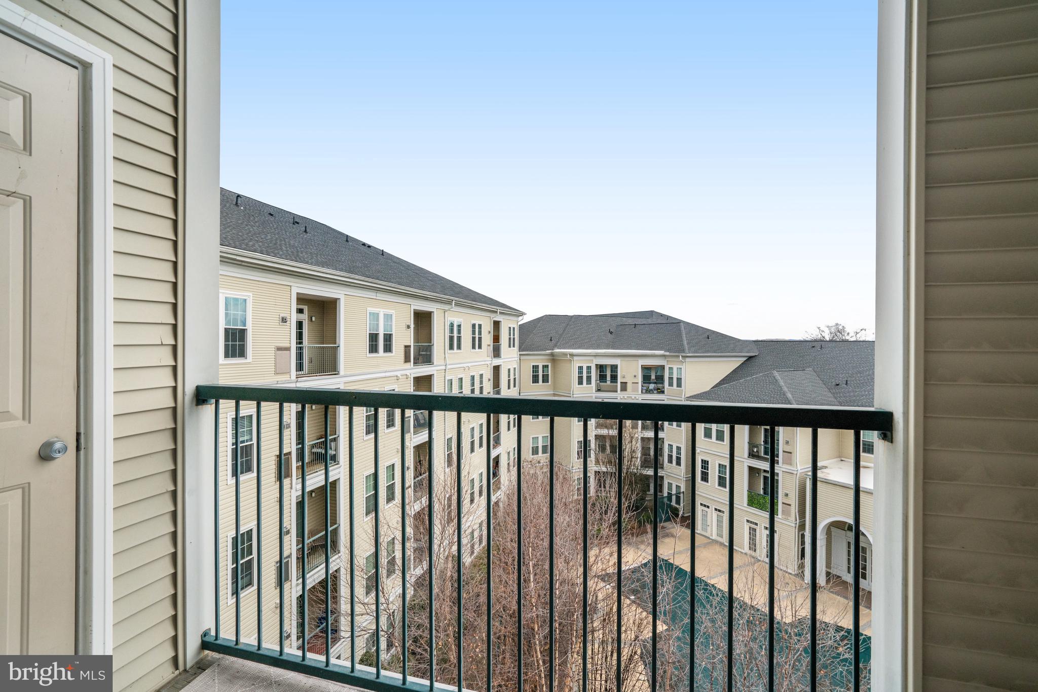 GROVE AT ARLINGTON - Residential