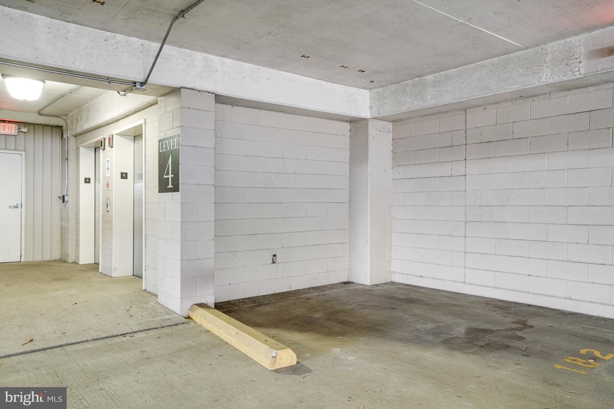 GROVE AT ARLINGTON - Residential