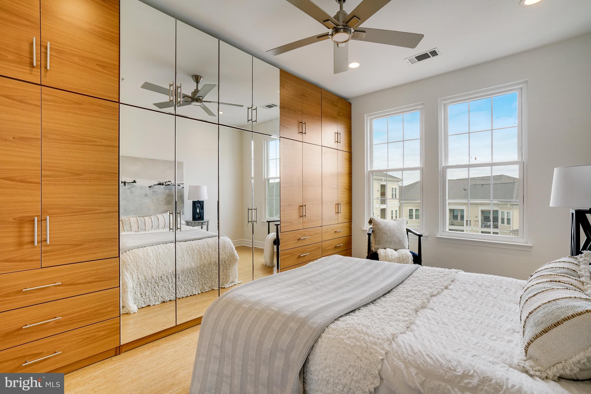 GROVE AT ARLINGTON - Residential